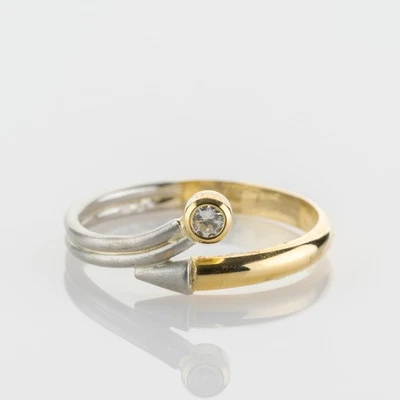 0.04ct Diamond Ring in 18K Gold and 950 Platinum - Image 1 of 4