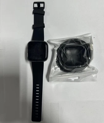 Трекер активности Fitbit Versa 2 ЧЕРНЫЙ с зарядным устройством хороший работает отлично - Изображение 1 из 2