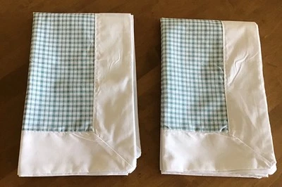 Liz Claiborne At Home (2) Fundas de almohada estándar de colección verde y blanco a cuadros guinga Foto 1 de 4