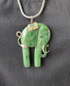 Vintage Gold Plated Carved Green Jade Elephant Pendant 25" Snake Chain Necklace - Picture 1 of 17