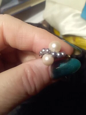 Anel de pérolas feminino, ouro 14k, pérolas brancas e cinza 3,5 gramas - Imagem 1 de 4