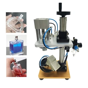 Crimpatrice pneumatica per profumi 15 mm sigillatrice bottiglie con pedale - Foto 1 di 19