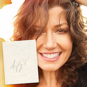 AMY GRANT HAND-SIGNED AUTOGRAPHED PAPER w/LIFETIME AUTHENTICITY GUARANTEE!!!