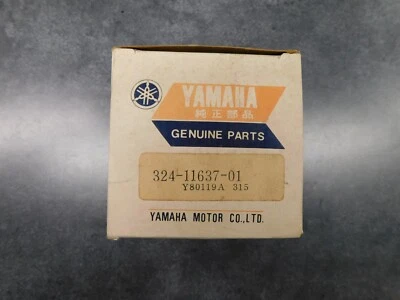 Yamaha MX250 1973 pistón NOS 324-11637-01 2330  Foto 1 de 4