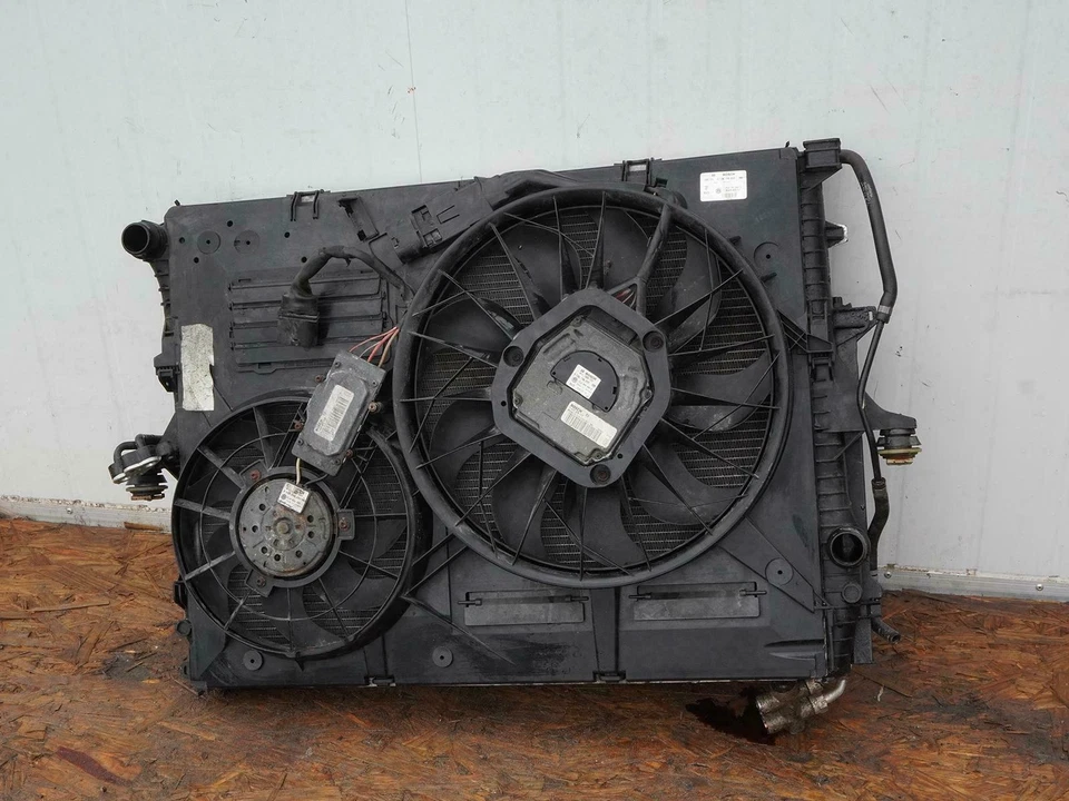 2007 - 2009 Audi Q7 4L 4.2 Radiator Fan Shroud Engine Cooling Fan Assembly Oem Foto 1 de 4