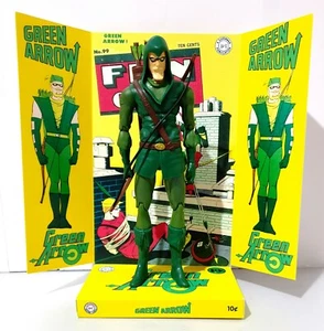 GREEN ARROW 6" Superhero DC Comic 15cm ACTION FIGURE on Custom Display - Picture 1 of 9