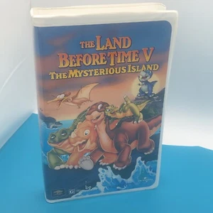 The Land Before Time V : The Mysterious Island VHS 1997 Clamshell Vintage - Picture 1 of 3