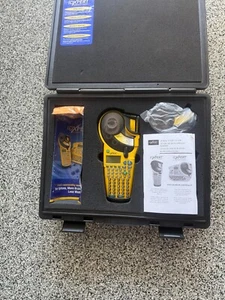 BRADY IDXPERT Labeler, Handheld Label Printer, Case - Picture 1 of 2