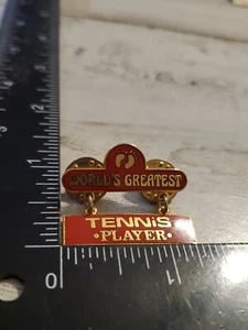 Vintage World's Greatest Tennis Player Brosche Hang Ten Anstecknadel Zn - Bild 1 von 2