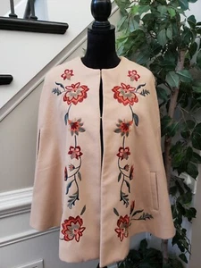 Jealous Tomato Women's Beige Floral Embroidered Lined Pockets Cape Poncho Small - Picture 1 of 14