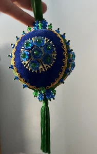 Vtg NEW Handmade Blue Green Gold Push Pin Beaded Christmas Ornament Perfect! - Picture 1 of 12