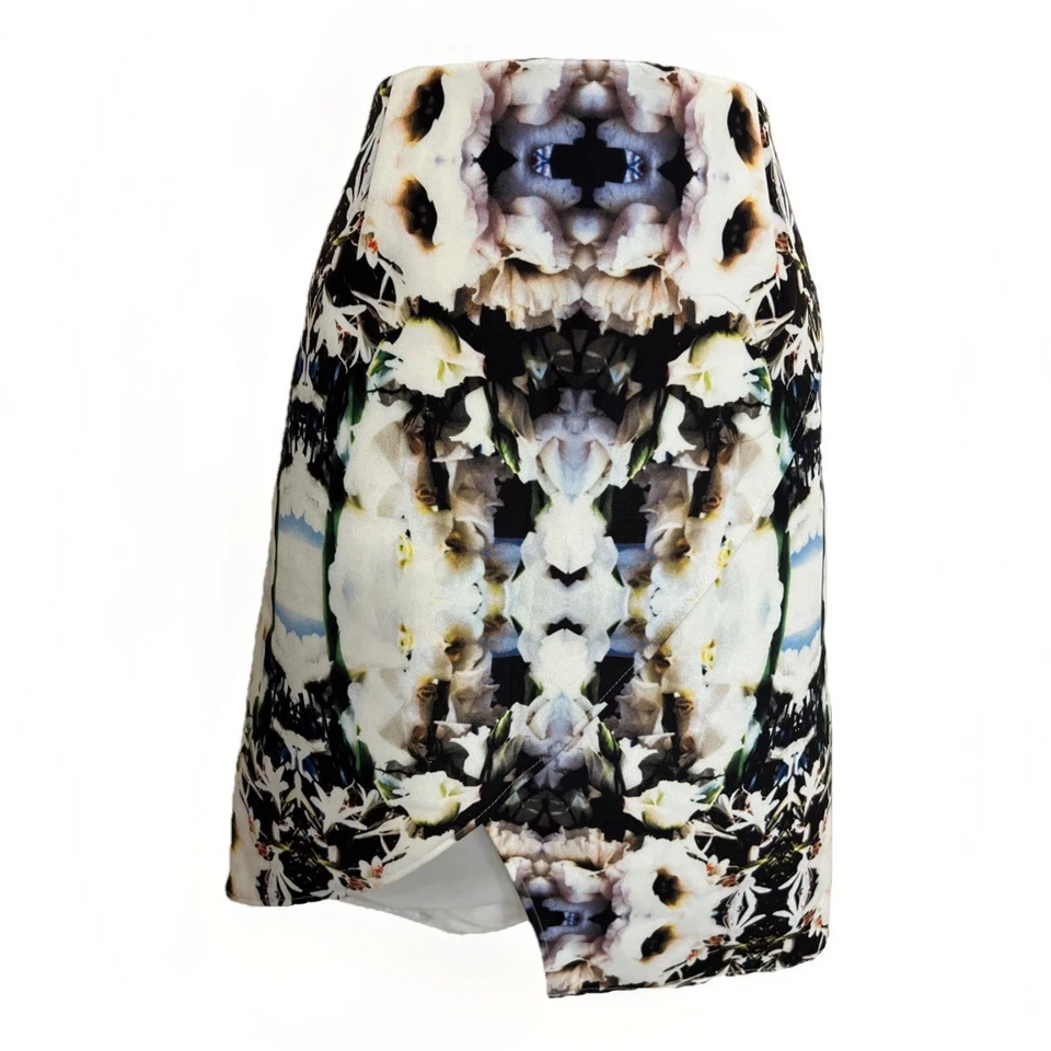 FINDERS KEEPERS DESIGNER SKIRT UNIQUE DESIGN PRINT UK10 W28”L20” BNWT - Image 1 of 4