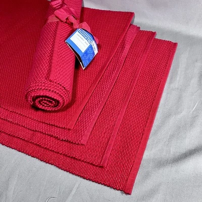 Red Knit 19"x14" Placemats (4) And One 90" Table Runner Target Cotton Blend - Image 1 of 4
