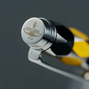 Ancora MASQUERADE (YB) Edición Limitada Número 83 de 88 Esmaltado Hecho a Mano en ITALIA - Imagen 1 de 18