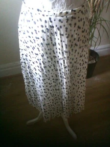 Jaeger Pure Silk Cream Spotted Skirt sz10.Gorgeous. - Picture 1 of 1