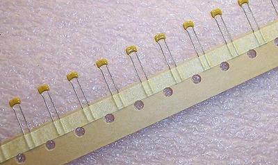 CANTIDAD (100) 3300pf 50V 5% NPO .1 RADIAL CERÁMICA MLCC CONDENSADORES K332J20COGFTNWA BC Foto 1 de 2