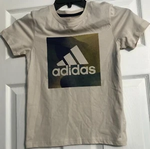 Boys Beige Adidas Shirt Size Small NWT - Picture 1 of 2