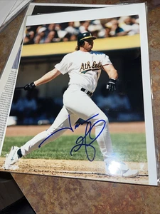 Jason Giambi Signed Photo 8x10 Oakland Athletics - Picture 1 of 1