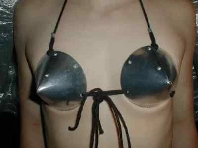 Reggiseno a cono in metallo stile tutte le taglie disponibili - Immagine 1 di 4