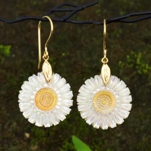 Flower Earrings Mother-of-Pearl & Vermeil Gold-plating on Sterling Silver 5.14 g - Picture 1 of 12