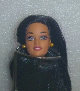 (Nur Kopf) Mattel Hispanic, Pacific Island oder Middle Eastern Barbie - Bild 1 von 6