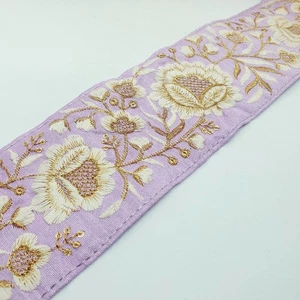 1m 7.5cm lilac deep gold Indian flower saree border trim ribbon braid - Picture 1 of 2