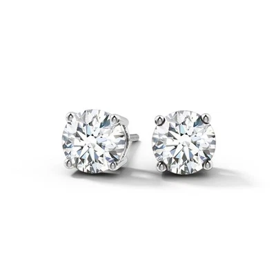 Aretes solitarios redondos de diamantes cultivados en laboratorio de oro amarillo de 14 K (0,5 quilates, 4,1 mm) Foto 1 de 4