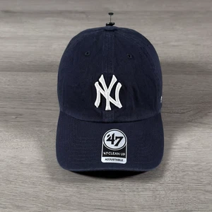New York Yankees ’47 Brand Clean Up Hat Adult Navy Blue Adjustable Strapback MLB - Picture 1 of 7