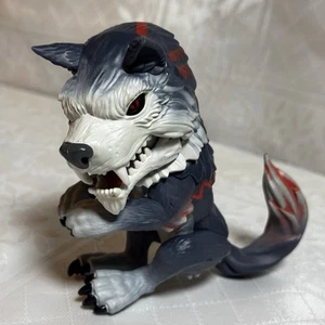 Untamed Dire Wolf Fingerlings Midnight Black & Red Interactive Toy WowWee Works - Picture 1 of 9