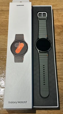 Samsung Galaxy Watch 7 40mm Green SM-L300 - Image 1 of 3