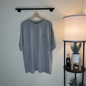 Camiseta vintage Nike bordada con logotipo Swoosh para hombre XL gris Y2K - Imagen 1 de 3