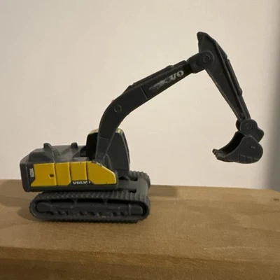 Maisto Volvo EC220E Excavator Model Diecast Toy Car - Image 1 of 4