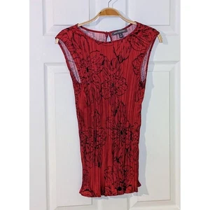 Kate & Mallory Red Floral Pleated Top Sleeveless Blouse  Stretch Size M NWOT - Picture 1 of 8