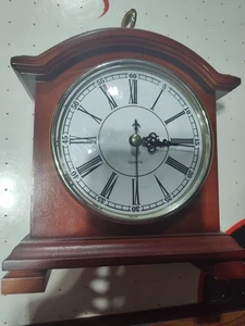 Mantel Clock Quartz Wood Grain Brass Handle Vintage Style Tabletop Classic Decor - Picture 1 of 6