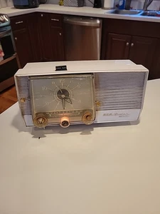 RCA Victor AM Radiowecker 1-C-5E Filteramic - Radio funktioniert Uhr nicht wie abgebildet - Bild 1 von 12