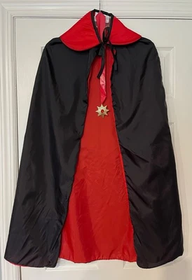 VAMPIRE COSTUME COLLARED CLOAK & PENDANT NECKLACE Halloween Child Kid - Image 1 of 4