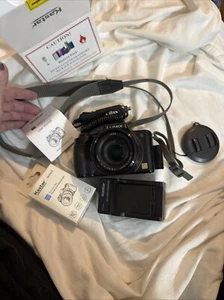 Panasonic LUMIX DMC-FZ5 Digital Camera 12X Zoom - 5.0 megapixels And Extra Batts - Picture 1 of 11