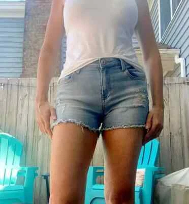 Women's Stretch Jean Shorts Distressed Denim Size 4 - Image 1 of 3