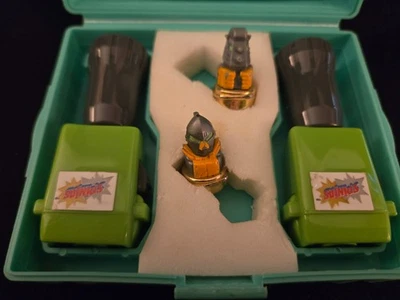 TOMY Spinjas Battlers Set Completo Estuche Arena 2 Spinners y 2 Lanzadores c.1987 Foto 1 de 2