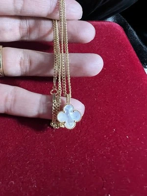 Твердый 18k клевер перламутр камень размер 12 мм реальный 18k золото (только кулон) - Изображение 1 из 4