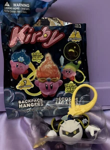 Kirby Mochila Clip Colgador Brilla en la Oscuridad META KNIGHT Serie 3 Figura GITD NUEVO - Imagen 1 de 5
