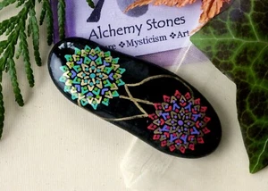 Handbemalter Alchemie "Soulmate" Stein mit buntem Twin Mandala Design - Bild 1 von 4
