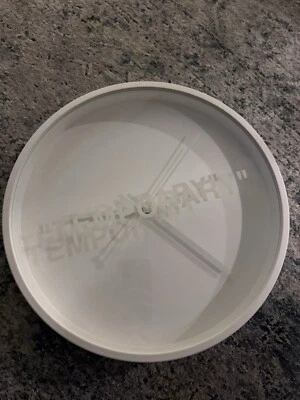 Reloj de Pared Virgil Abloh x IKEA Markerad “Temporal” Foto 1 de 4