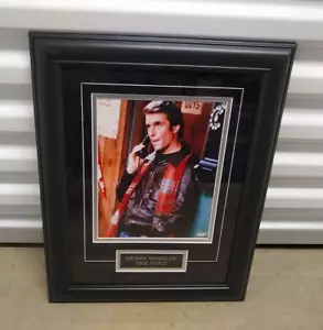 Henry Winkler "FONZ"-Autographed 8x10 Photo Framed & Matted-Schwartz Sports COA - Picture 1 of 3