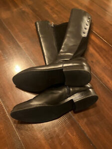 TAHARI Black Leather Stretch Boots - Size 7-1/2