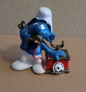 SMURFS CARTOON vintage PVC 2" Figure SMURF on Telephone 20064 PEYO SCHLEICH 1980 - Picture 1 of 5