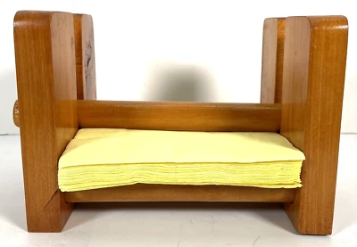 Servilletero de madera rústico hecho a mano EE. UU. Decoración de mesa de granja - 9"x6"x6" Foto 1 de 4