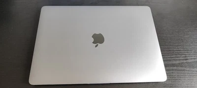 MacBook Pro 2,3 GHz Dual-Core Intel Core i5 8GB RAM 250 GB 2017  Two Thinderbolt - Bild 1 von 4