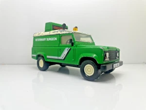 MATCHBOX SUPER KINGS LAND ROVER 110 DEFENDER 1987 VETERINARY CHIRURG 49 - Bild 1 von 10