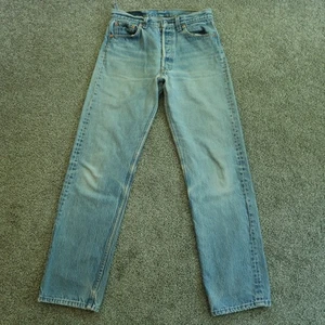 Jeans uomo VINTAGE Levis 501xx etichetta 32x30 blu indossato bottoni mosca 1991 made in USA - Foto 1 di 18